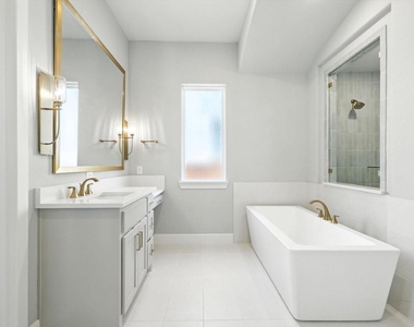 2660 Starwood Drive - Photo Thumbnail 10