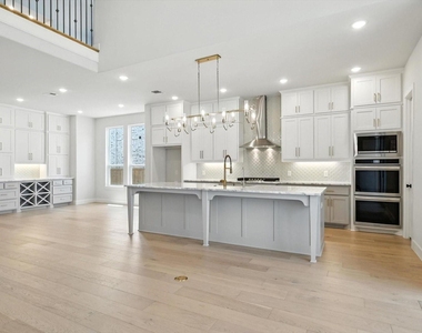 2660 Starwood Drive - Photo Thumbnail 5