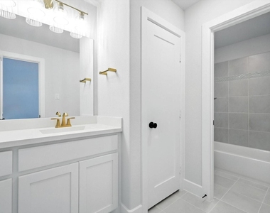 2660 Starwood Drive - Photo Thumbnail 15