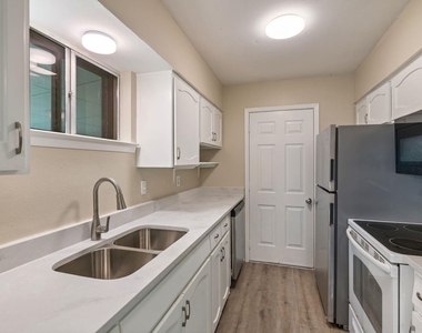 11324 Prelude Drive - Photo Thumbnail 9