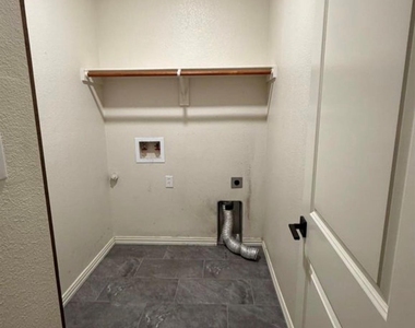 1001 Roberts Bend - Photo Thumbnail 23