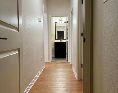 1001 Roberts Bend - Photo Thumbnail 4