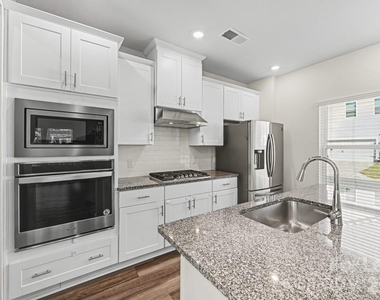 341 Cranford Drive - Photo Thumbnail 7