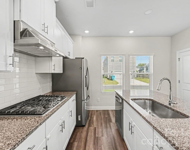 341 Cranford Drive - Photo Thumbnail 9