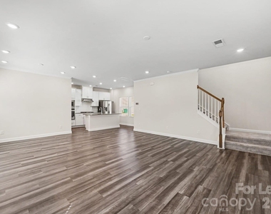 341 Cranford Drive - Photo Thumbnail 6
