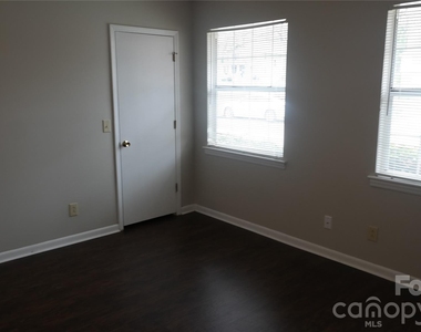 505 W Warren Street - Photo Thumbnail 7