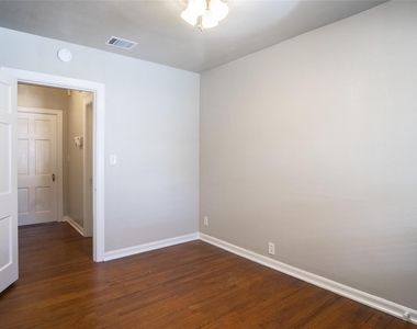 1558 W Shaw - Photo Thumbnail 11