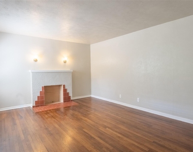 1558 W Shaw - Photo Thumbnail 1