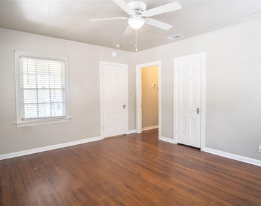 1558 W Shaw - Photo Thumbnail 5