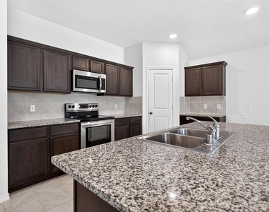 1111 Meadow Side Drive - Photo Thumbnail 14