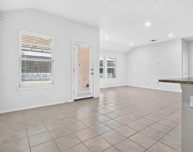 1111 Meadow Side Drive - Photo Thumbnail 11