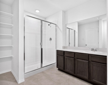 1111 Meadow Side Drive - Photo Thumbnail 3