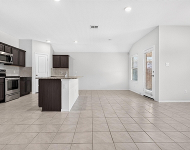 1111 Meadow Side Drive - Photo Thumbnail 8