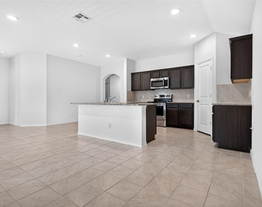 1111 Meadow Side Drive - Photo Thumbnail 10