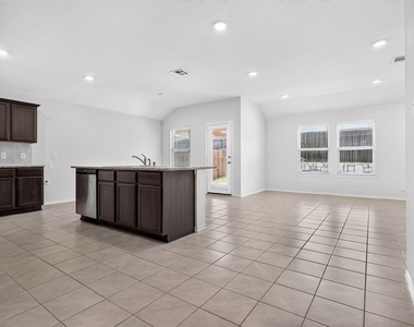 1111 Meadow Side Drive - Photo Thumbnail 7