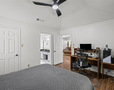3905 Driskell Boulevard - Photo Thumbnail 8