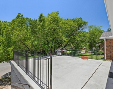 3905 Driskell Boulevard - Photo Thumbnail 2