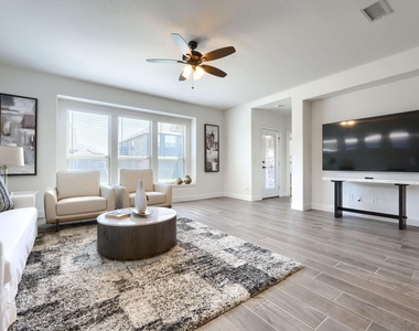 1312 Arrowwood Drive - Photo Thumbnail 15