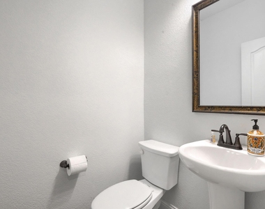 1312 Arrowwood Drive - Photo Thumbnail 25