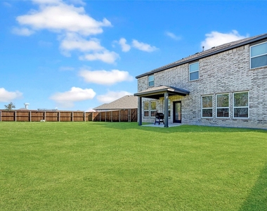 1200 Lancaster Drive - Photo Thumbnail 21
