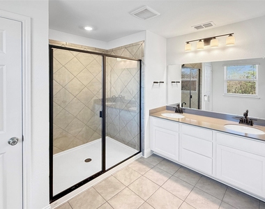 1200 Lancaster Drive - Photo Thumbnail 14