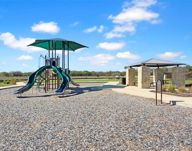 1200 Lancaster Drive - Photo Thumbnail 23