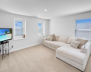 1200 Lancaster Drive - Photo Thumbnail 12