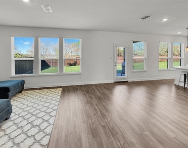 1200 Lancaster Drive - Photo Thumbnail 5