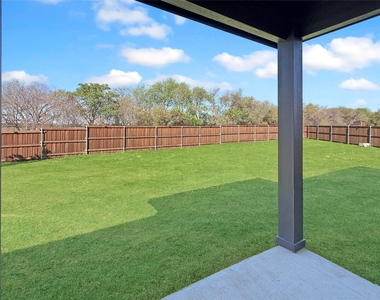1200 Lancaster Drive - Photo Thumbnail 22