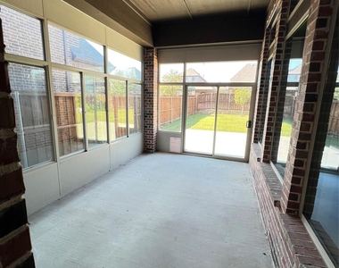 4959 Gleneagle Drive - Photo Thumbnail 13