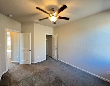 4959 Gleneagle Drive - Photo Thumbnail 34