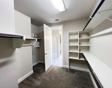 4959 Gleneagle Drive - Photo Thumbnail 21