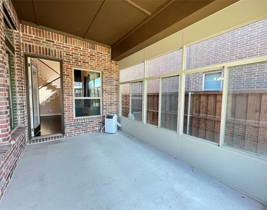 4959 Gleneagle Drive - Photo Thumbnail 14