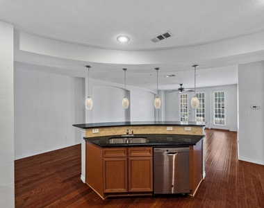 950 Henderson Street - Photo Thumbnail 8