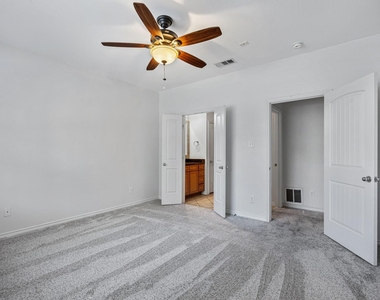 950 Henderson Street - Photo Thumbnail 10