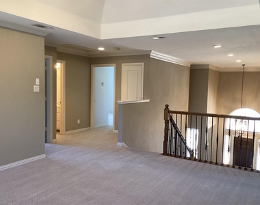 917 Excalibur Drive - Photo Thumbnail 29