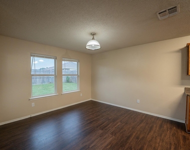 233 Willow Creek Lane - Photo Thumbnail 8