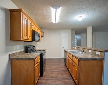233 Willow Creek Lane - Photo Thumbnail 9