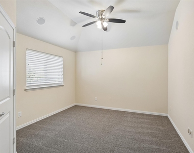 15994 Trail Glen Drive - Photo Thumbnail 26