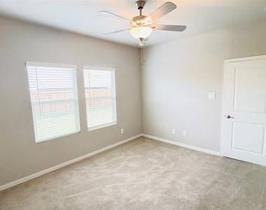 505 Blanton Street - Photo Thumbnail 19