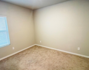 505 Blanton Street - Photo Thumbnail 15
