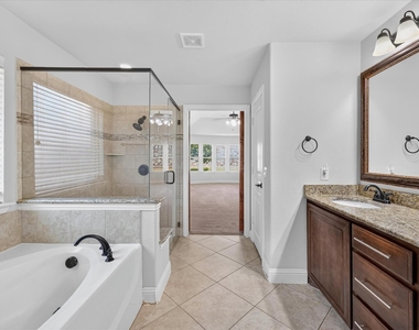 911 Birchwood Drive - Photo Thumbnail 12