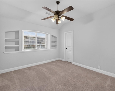 911 Birchwood Drive - Photo Thumbnail 7
