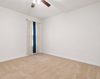 320 Grassland Drive - Photo Thumbnail 9