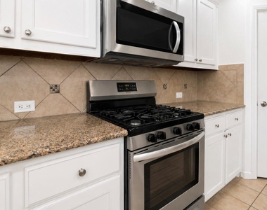 320 Grassland Drive - Photo Thumbnail 16