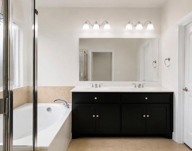 320 Grassland Drive - Photo Thumbnail 11