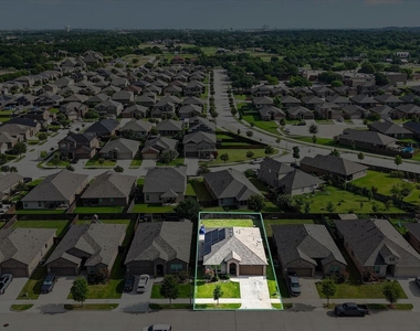 320 Grassland Drive - Photo Thumbnail 26