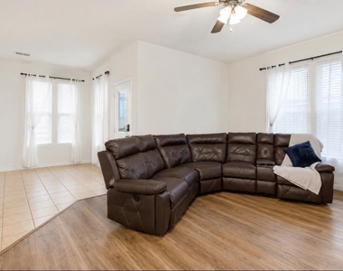 320 Grassland Drive - Photo Thumbnail 13