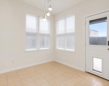 320 Grassland Drive - Photo Thumbnail 17