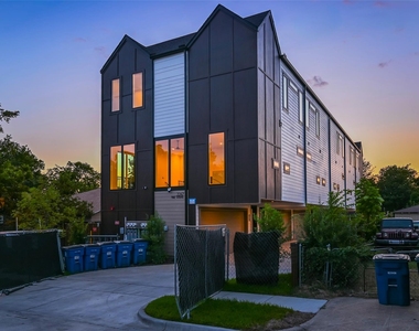 2247 Mail Avenue - Photo Thumbnail 1